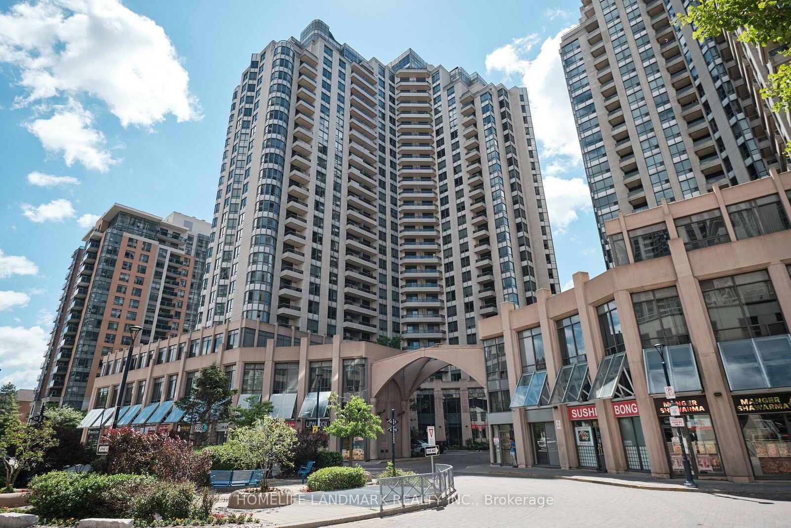 Property Photo:  15 Northtown Way 2119  ON M2N 7A2 