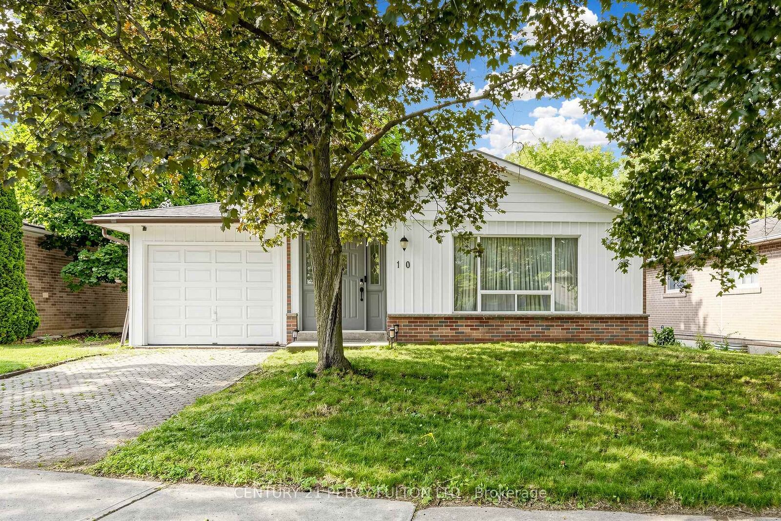 Property Photo:  10 Devins Drive  ON L4G 2Z1 