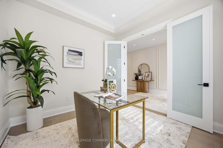 Property Photo: 98 Charleswood Drive ON M3H 1X6