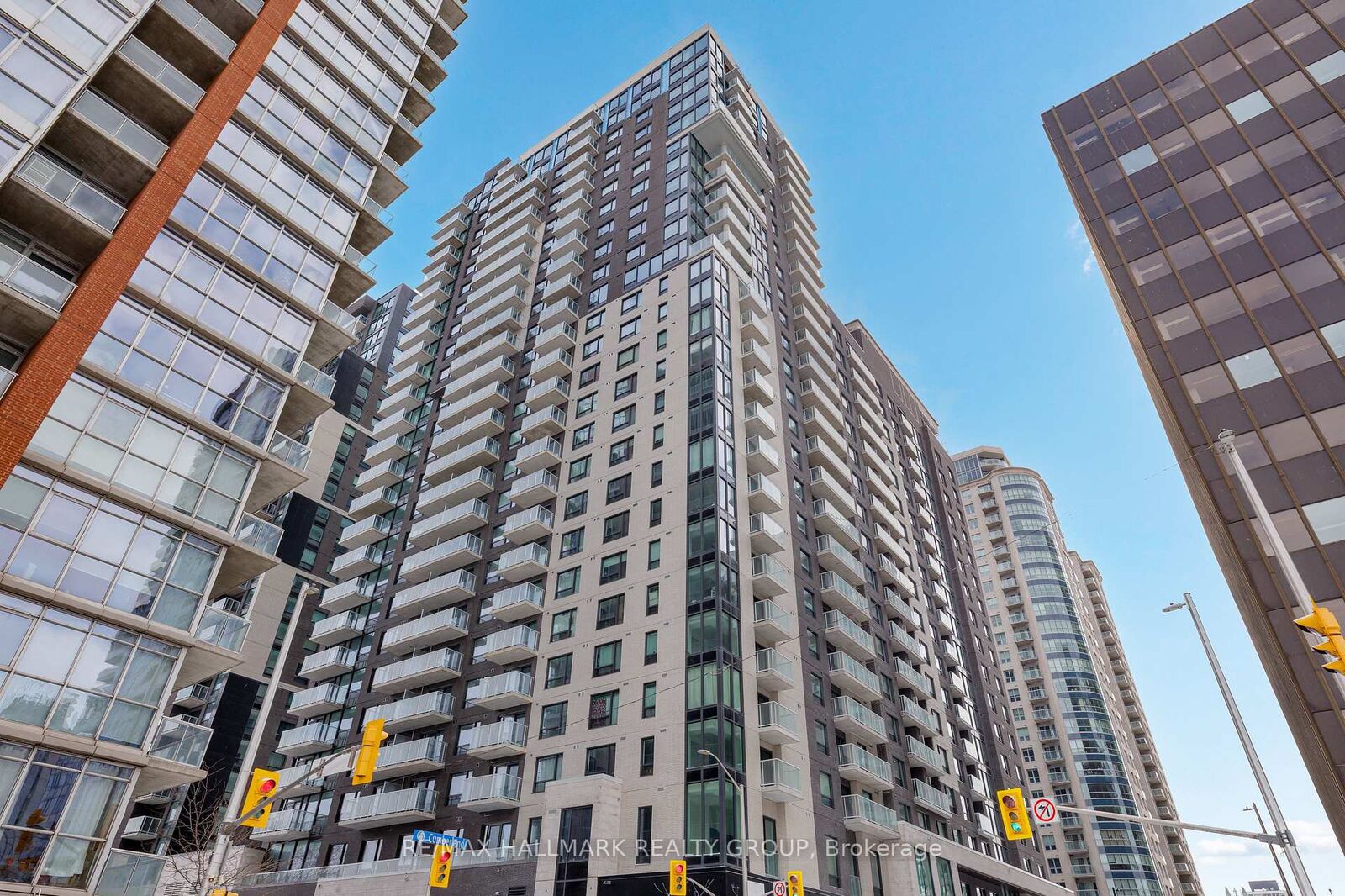 Property Photo: 180 George Street 1004 ON K1N 0G8