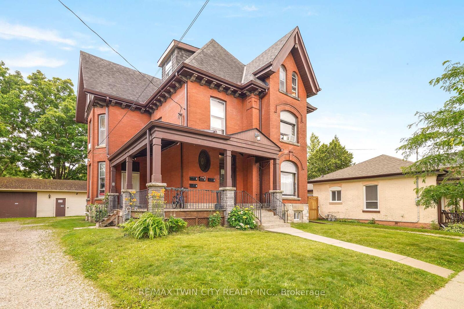 Property Photo: 171 Nelson Street ON N3S 4B7