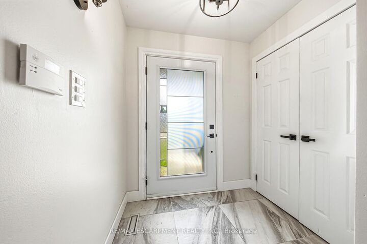 Property Photo:  2116 Prospect Street C  ON L7R 1Y9 