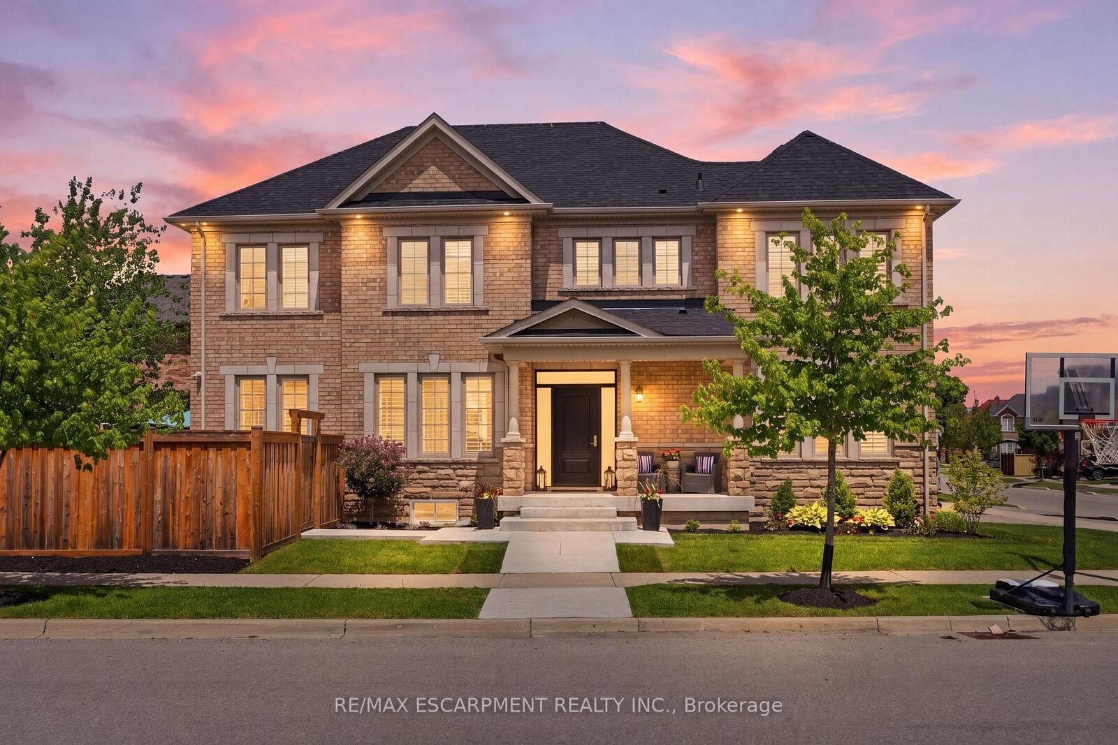 Property Photo: 4645 Doug Wright Drive ON L7M 0L3