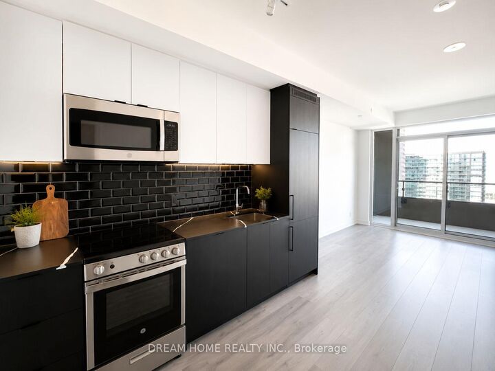 Property Photo:  285 Dufferin Street 810  ON M6K 0J2 
