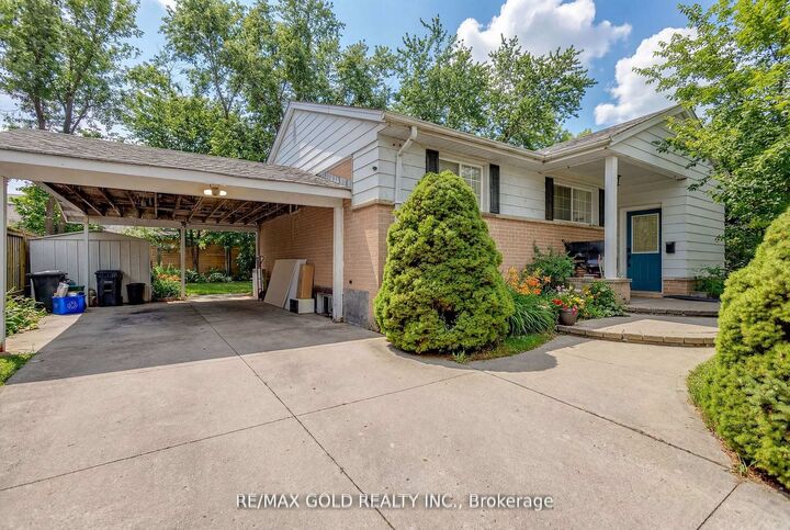 Property Photo:  462 Samford Place  ON L6L 4E8 