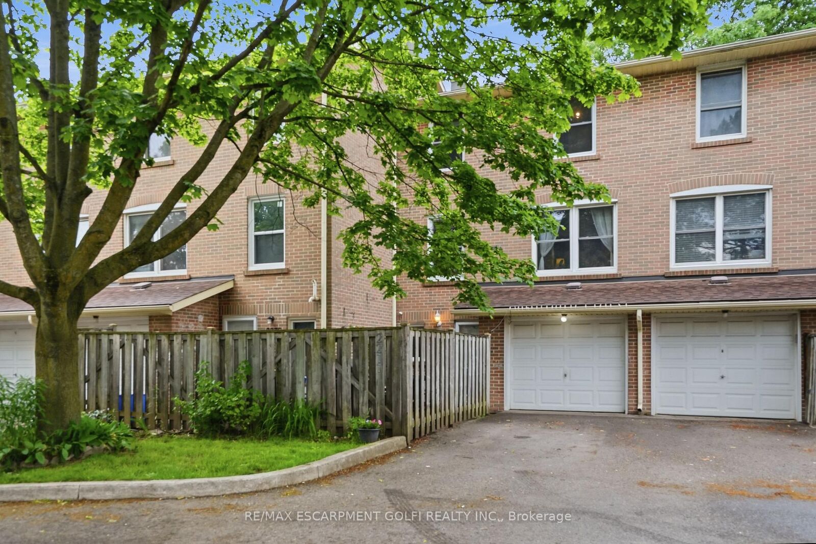 Property Photo: 2277 Mountain Grove Avenue 39 ON L7P 2H8