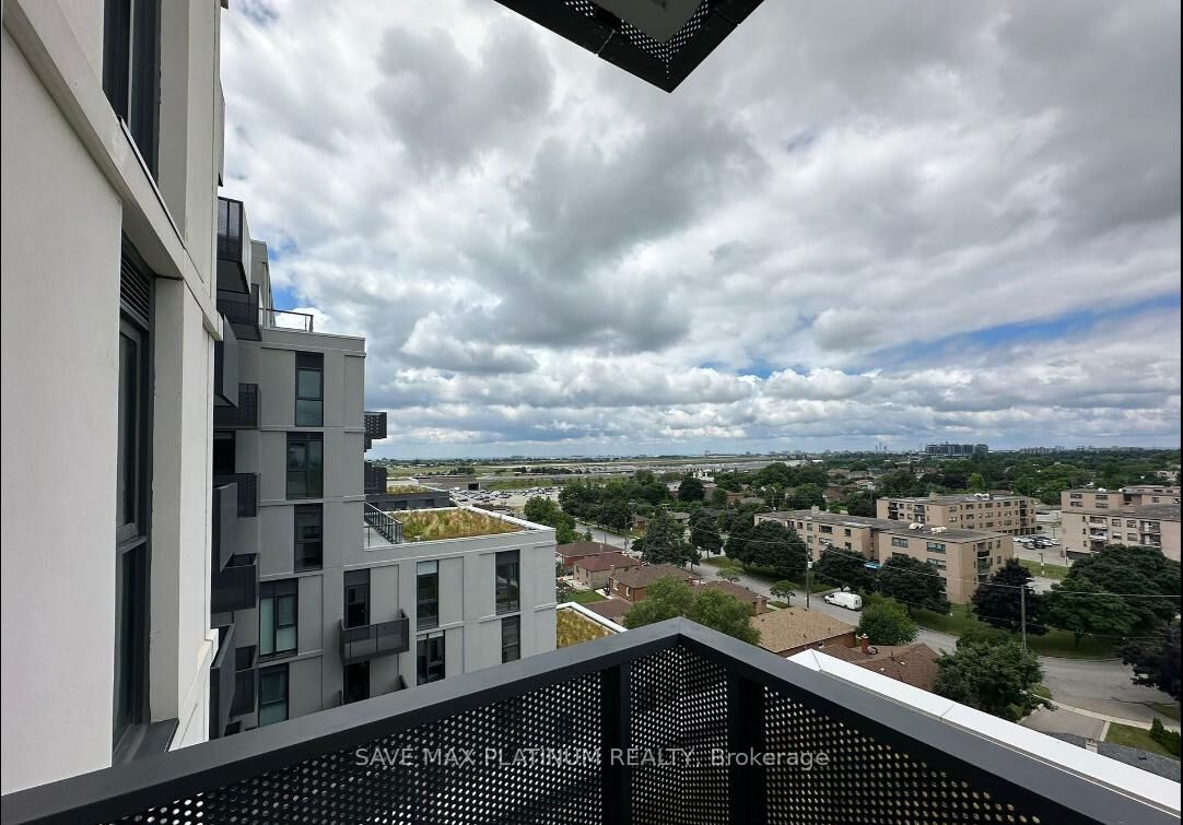 Property Photo: 500 Wilson Avenue 1009 ON M3H 0E5