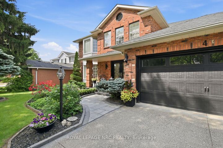 Property Photo: 4 Greenvale Court ON L0S 1E1