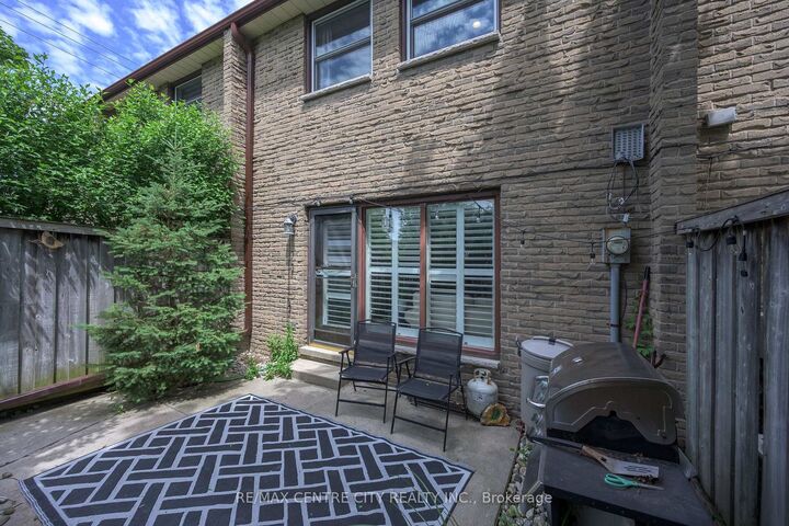 Property Photo: 720 Wonderland Road S 3 ON N6K 1L8