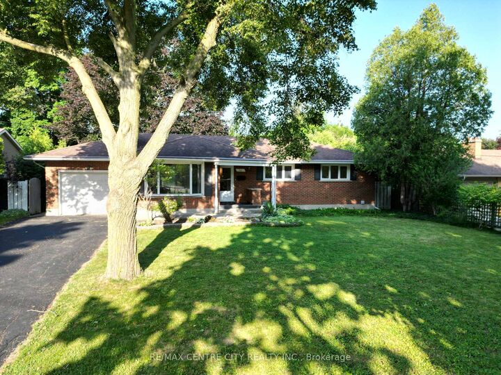 Property Photo: 74 Brentwood Crescent ON N6G 1X2
