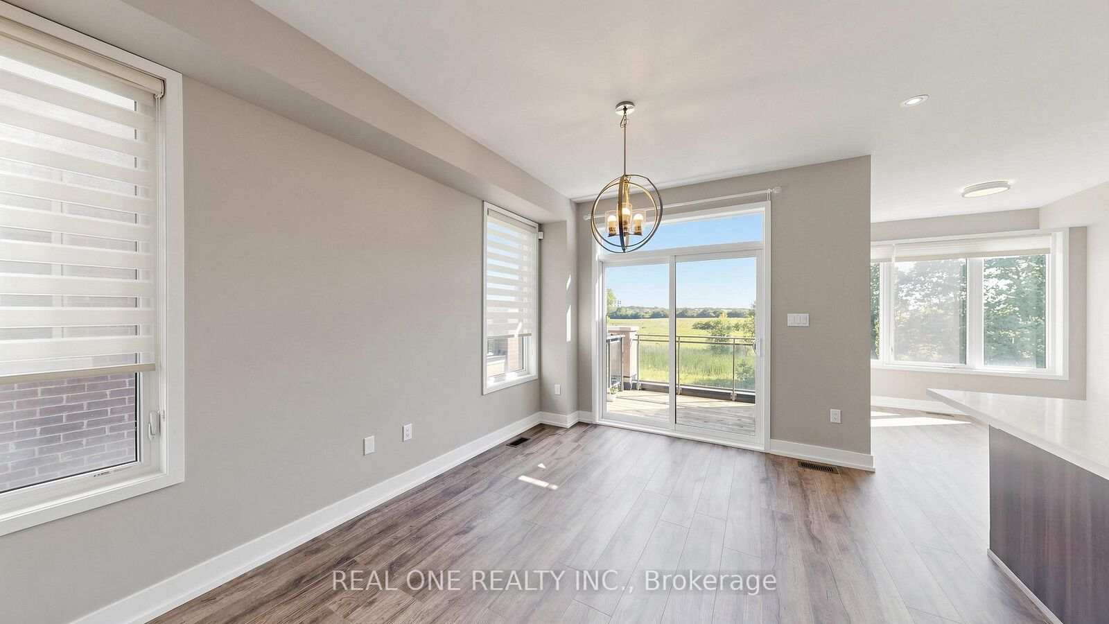 Property Photo: 3151 Mintwood Circle ON L6H 0N9