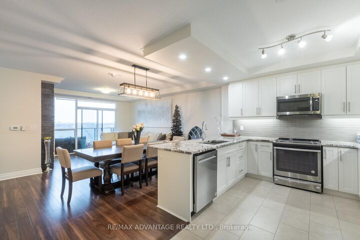 260 Villagewalk Boulevard 603 — photo 1