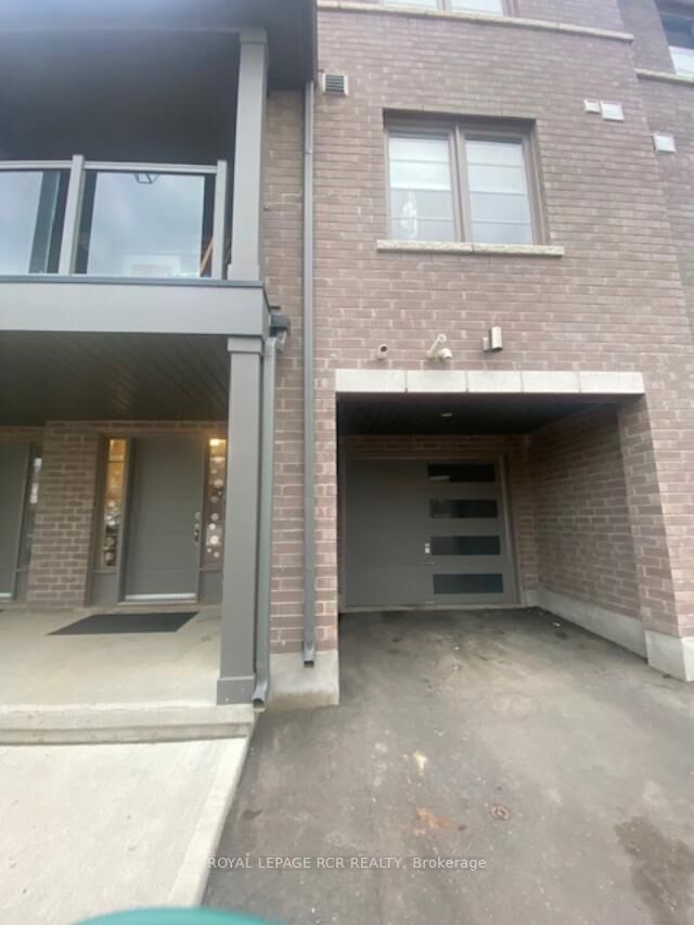 Property Photo:  205 West Oak Trail 18  ON N2R 1R4 