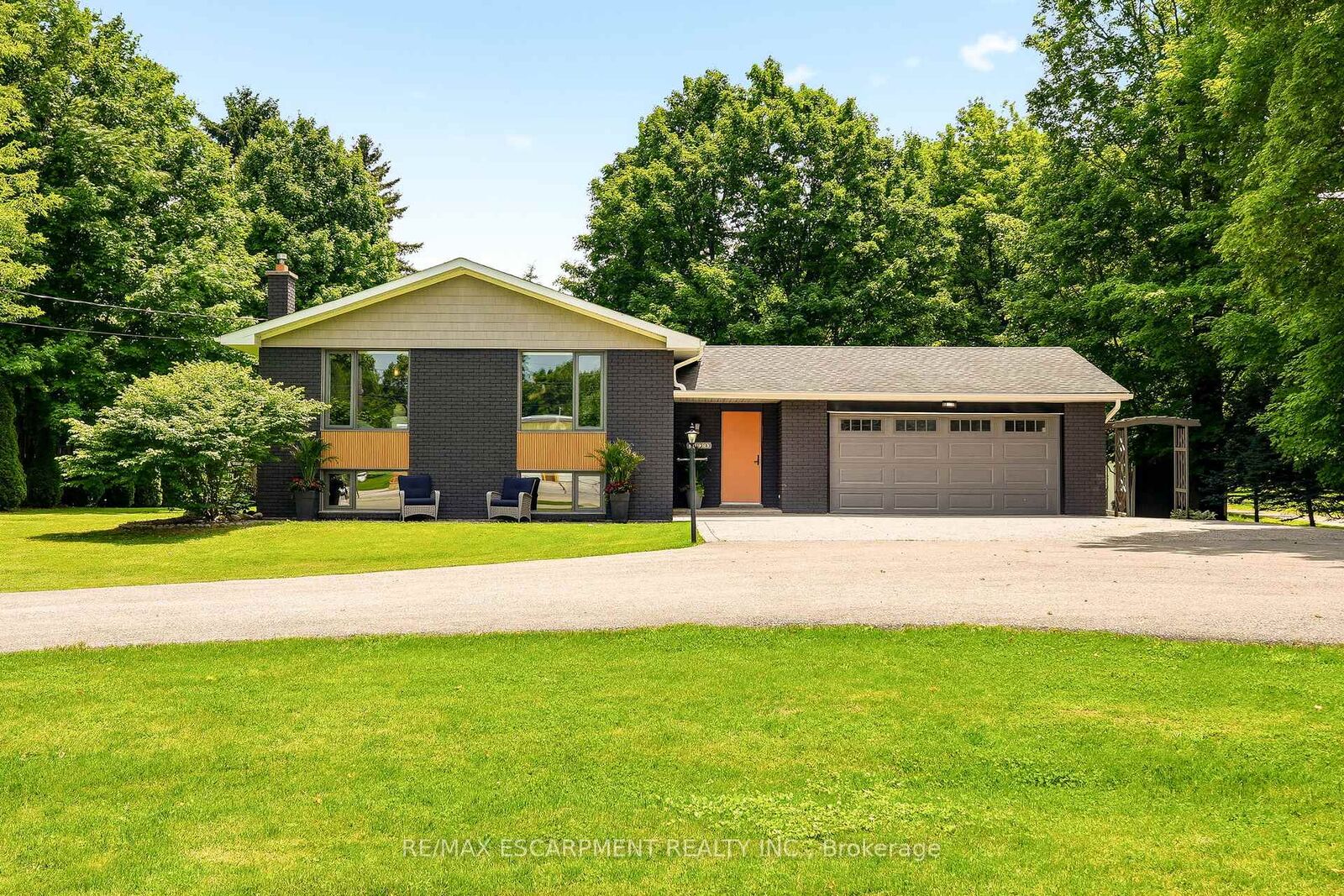 Property Photo: 2234 Kilbride Street ON L7P 0J4