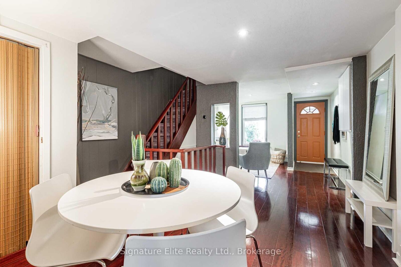 Property Photo:  393 Westmoreland Avenue N Main  ON M6H 3A6 