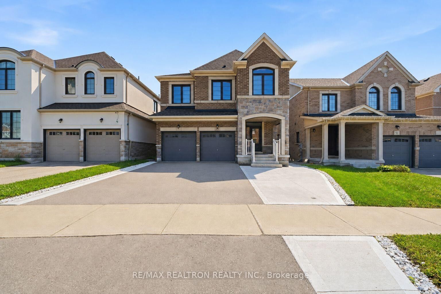 Property Photo:  55 Bartram Crescent B  ON L3Z 4L8 