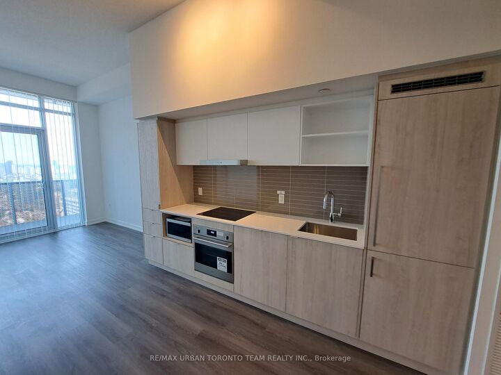 Property Photo: 138 Downes Street 4902 ON M5E 0E4