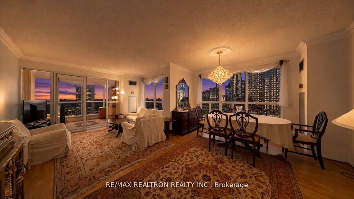 18 Hollywood Avenue 1707 — photo 1