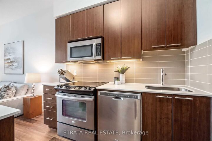 Property Photo:  15 Viking Lane 204  ON M9B 0A4 