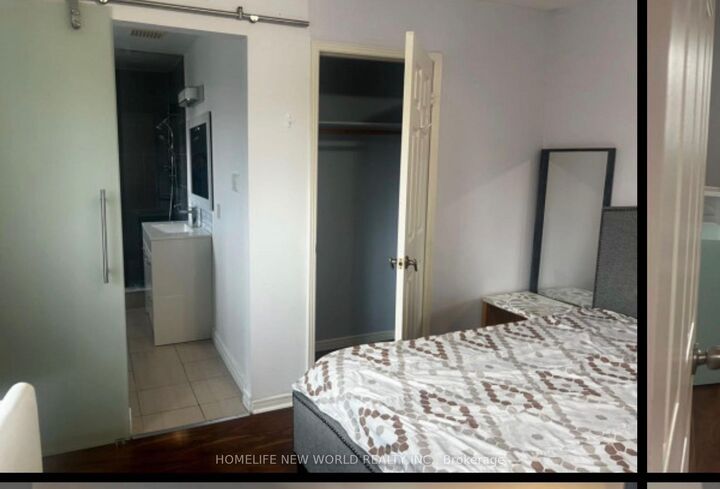 Property Photo:  3361 Sanderling Crescent Master Bedroom  ON L5L 3P3 