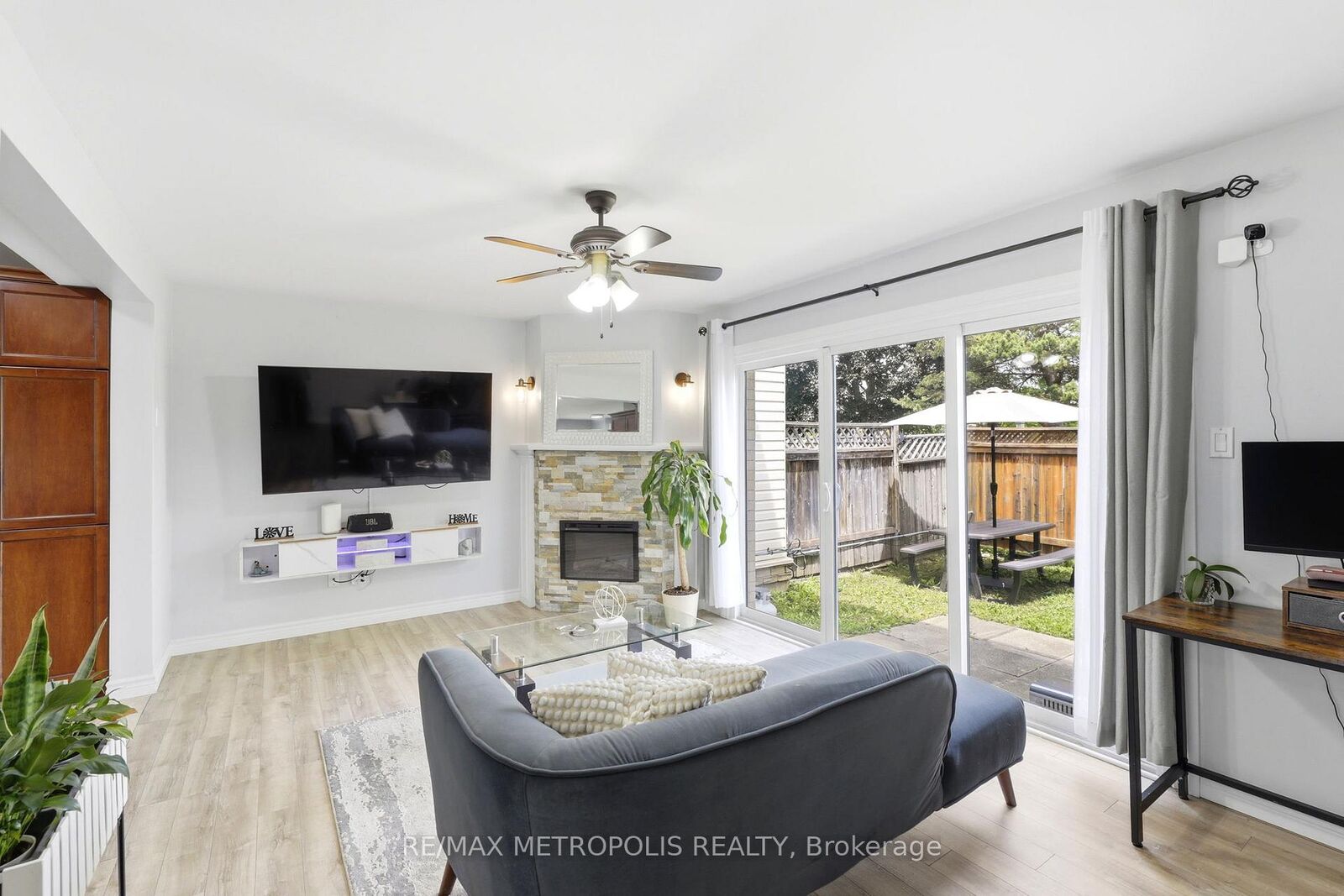 Property Photo: 801 Osgoode Drive 62 ON N6E 2G8