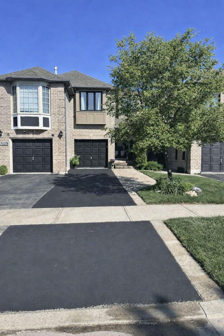 Property Photo: 2081 Golden Orchard Trail ON L6M 3W8