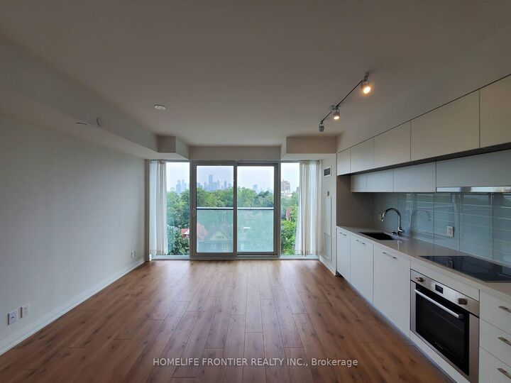 Property Photo: 99 Foxbar Road 811 ON M4V 0B2