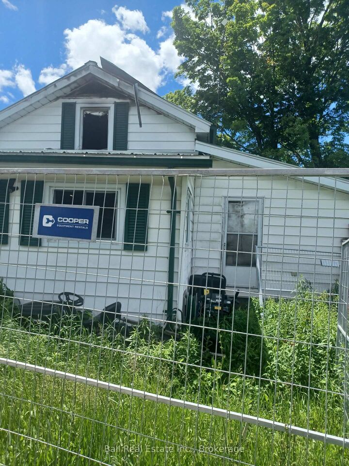 Property Photo: 1974 County Road 2 Road E ON L1A 3V7