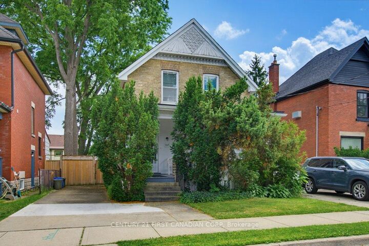 Property Photo: 243 Tecumseh Avenue E ON N6C 1S7