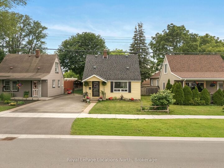 520 Maple Street — photo 1