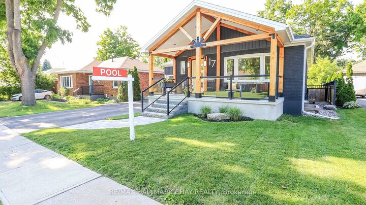 Property Photo:  17 Bowman Avenue  ON L4M 1V1 