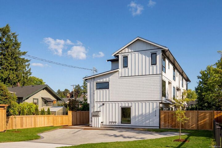 Property Photo:  2118 Pentland Rd #3  BC V8S 2W4 