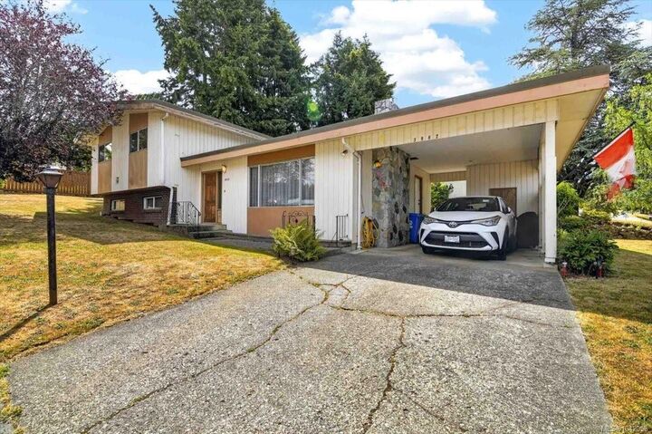 Property Photo: 3962 Bruce St BC V9Y 1J4