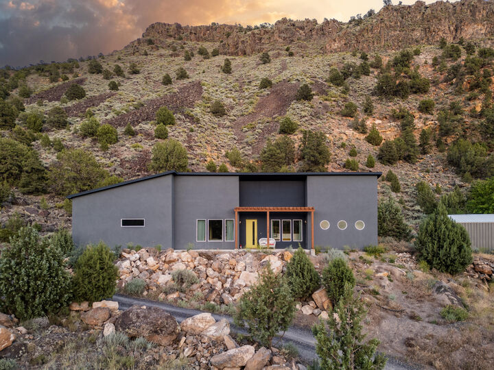 Property Photo:  153 S Stagecoach Dr  UT 84782 