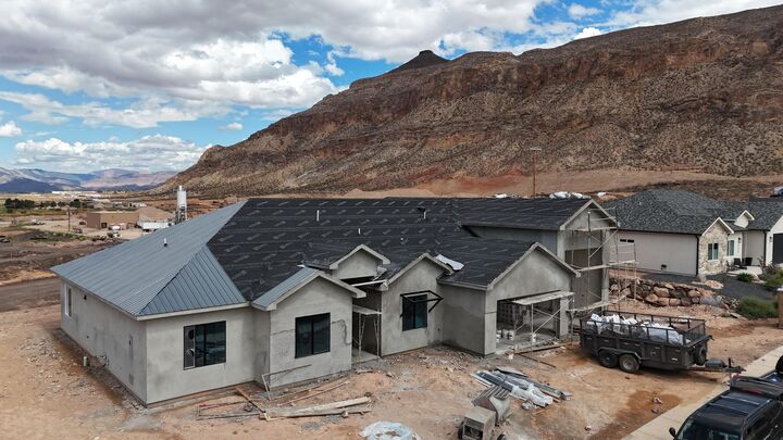 Property Photo: 1014 W Rock View Dr UT 84737