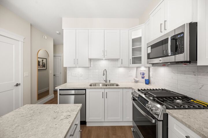Property Photo: 13757 108 Avenue 614 BC V3T 2K6