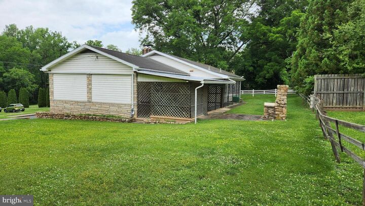 Property Photo:  304 Water Street  VA 22824 