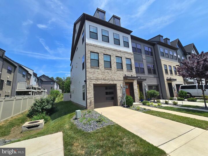 Property Photo:  651 Chalcedony Lane  MD 21060 