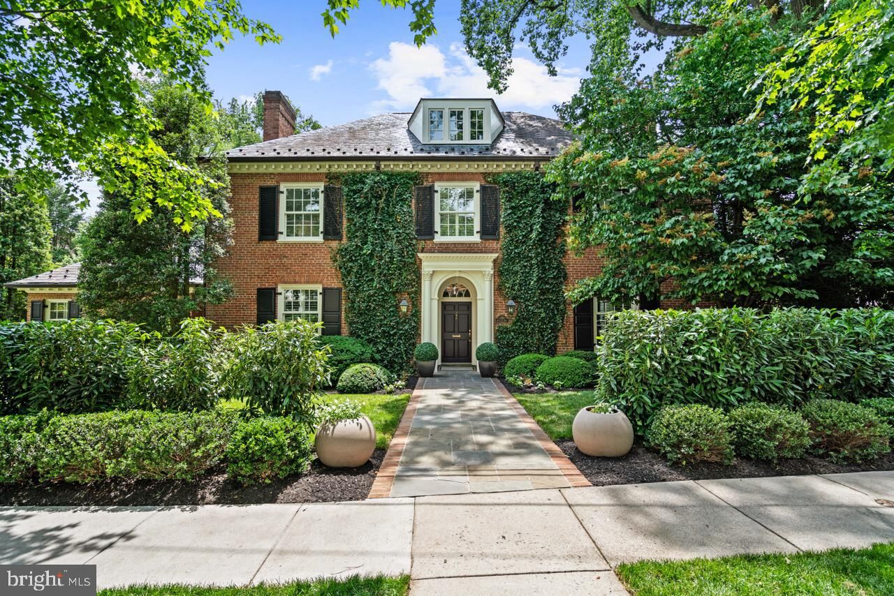 Property Photo:  3200 Woodland Drive NW  DC 20008 