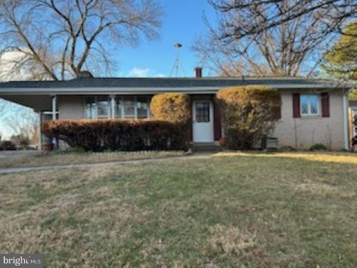 Property Photo: 2807 Hathaway Terrace MD 20906