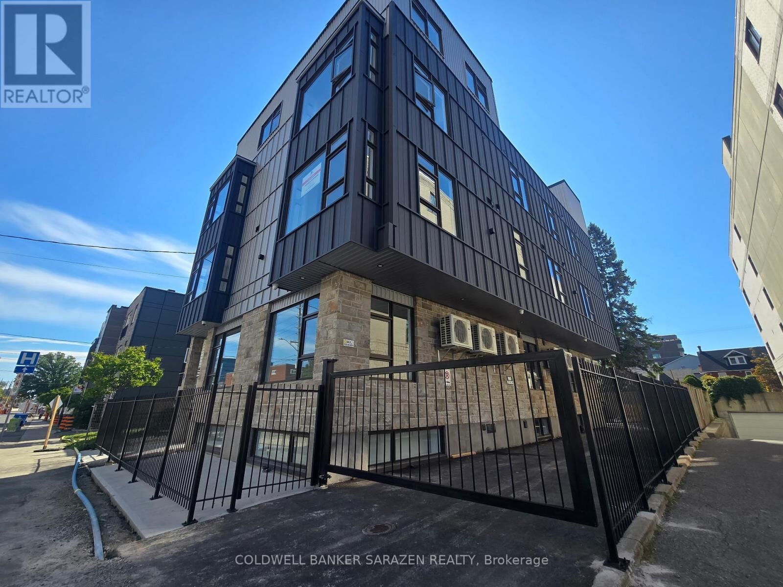 Property Photo:  10 McArthur Avenue 203  ON K1L 6R2 