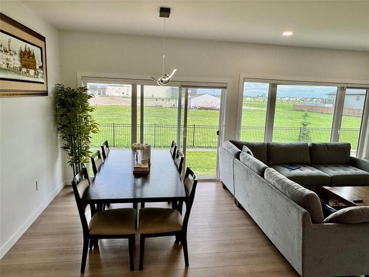 Property Photo:  74 Red Pine Drive  MB R4A 0E9 