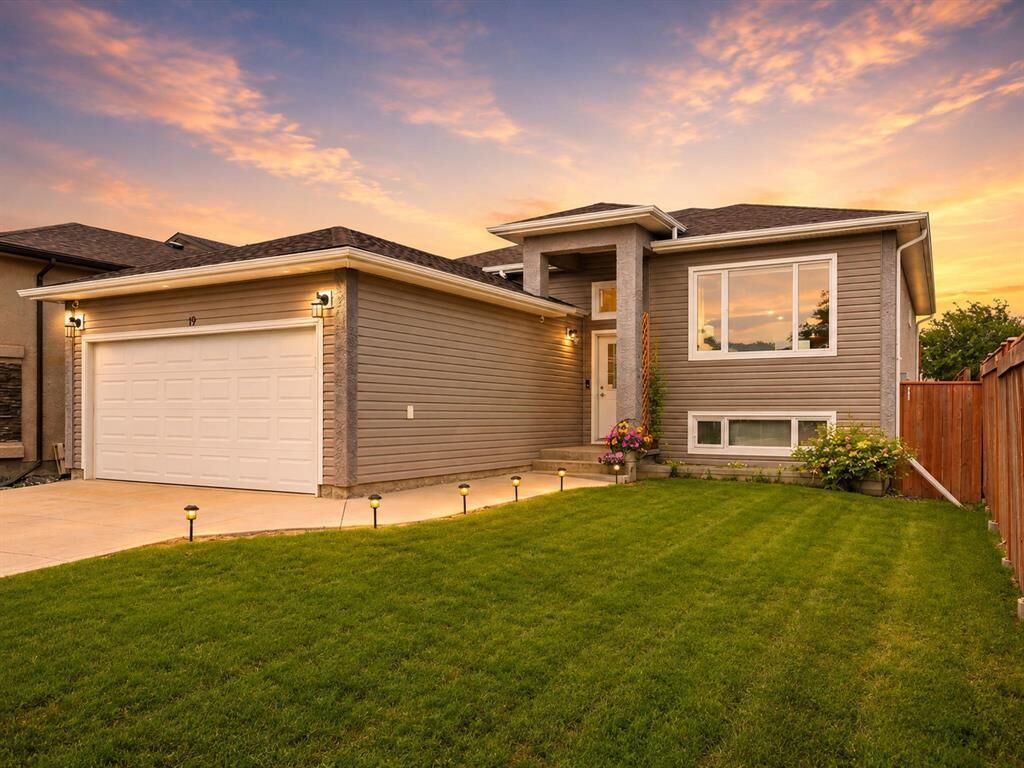 Property Photo: 14 Terry Scott Bay MB R3W 0G2
