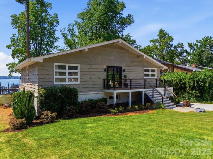 Property Photo: 21101 Island Forest Drive NC 28031