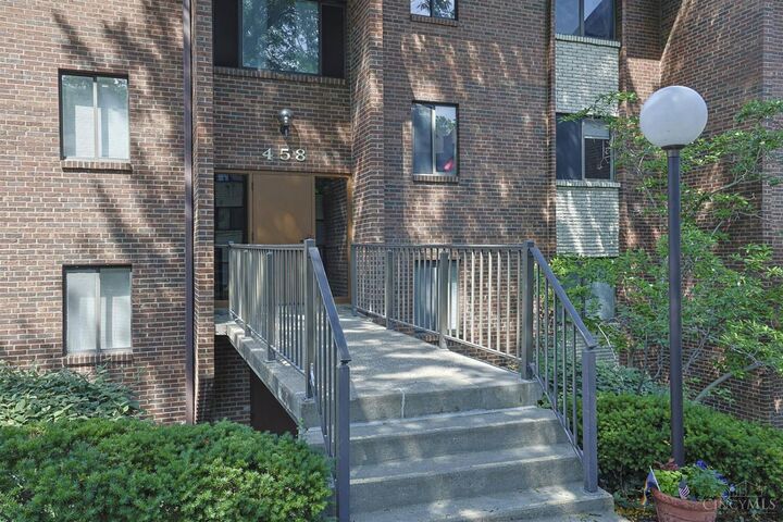 Property Photo: 458 Grand Avenue OH 45205
