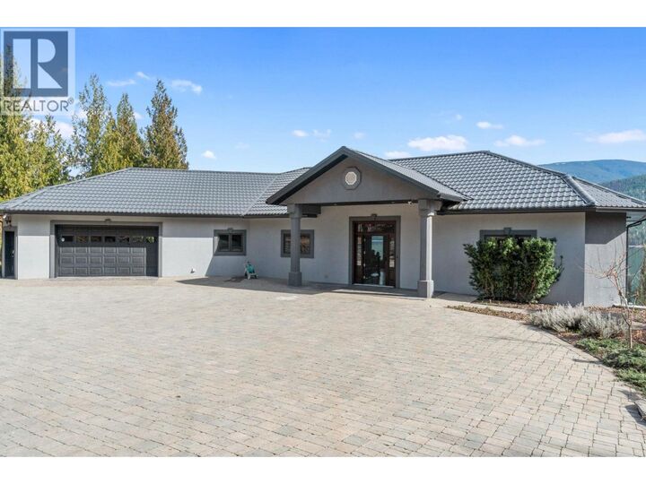 Property Photo: 3918 Parri Road BC V0E 2W0