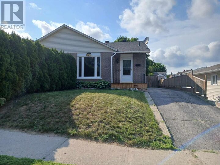 Property Photo:  125 Laurier Rd  ON P5A 2V1 