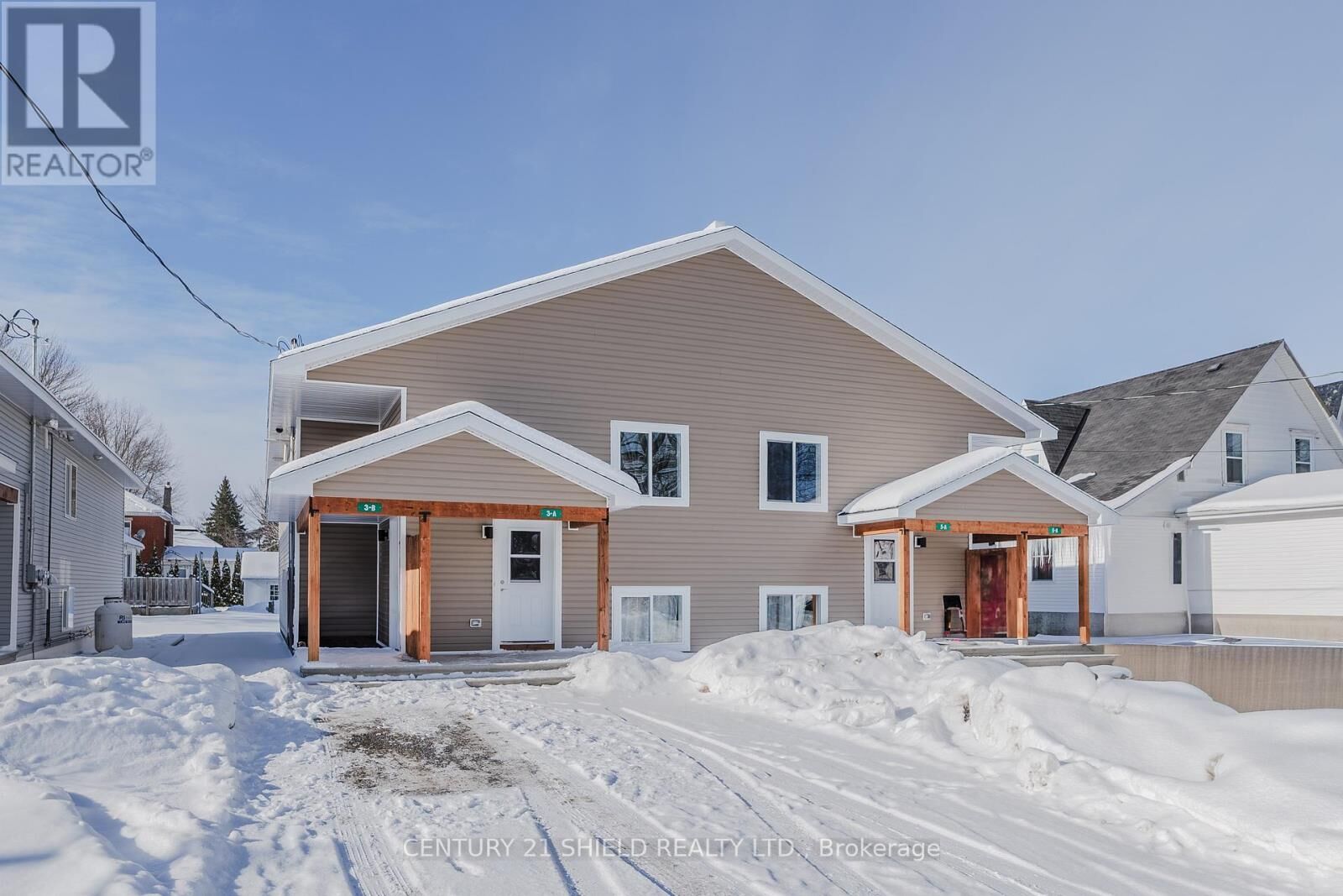 Property Photo: 15 William Street A ON K0C 1K0