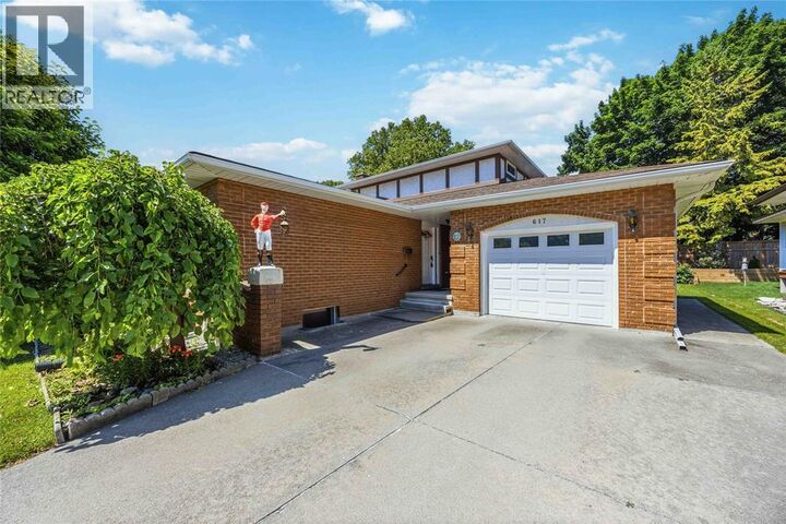Property Photo: 617 Winchester Crescent ON N7S 4R1