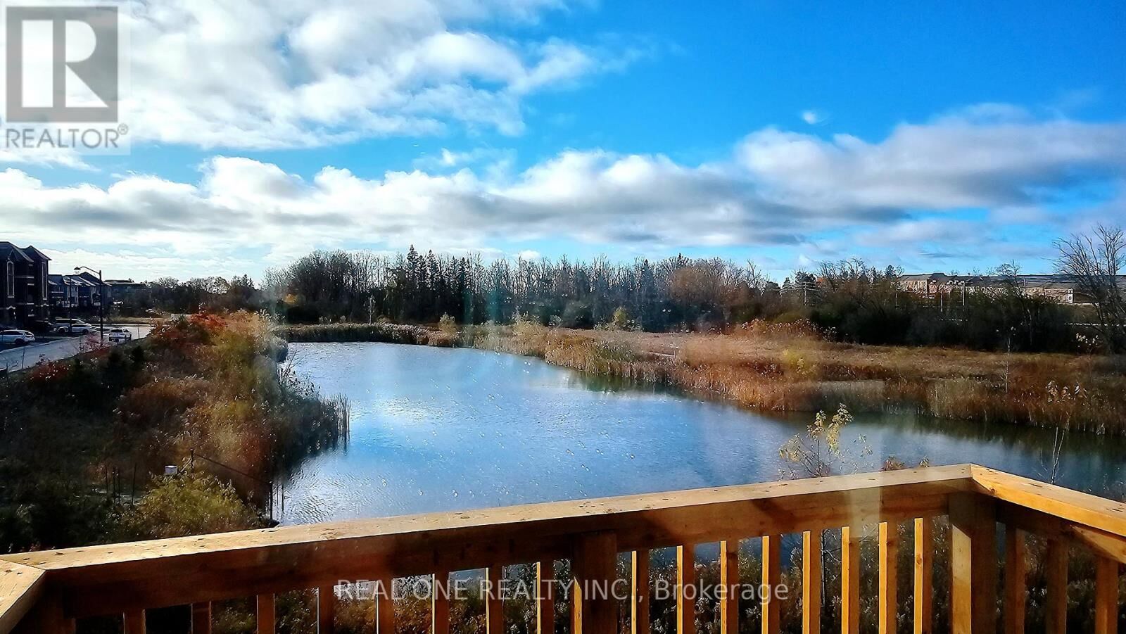 Property Photo:  85 Riley Reed Lane  ON L4S 0M3 